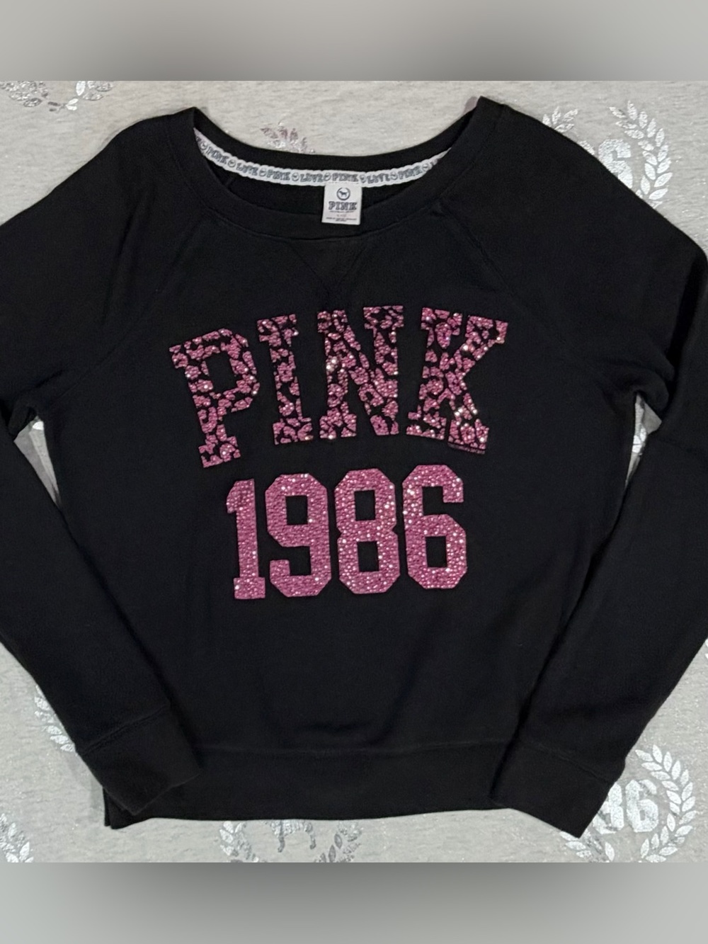 VS PINK VINTAGE BLING ANIMAL PRINT CREWNECK LARGE